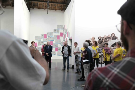 Vernissage La femme aux bras poissons
