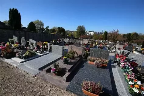 MÉMOIRES D’OUTRE-TOMBE : CIMETIÈRE DE MONTBÉLIARD