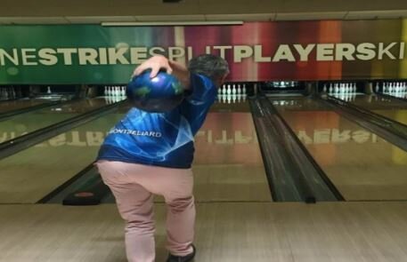 BOWLING